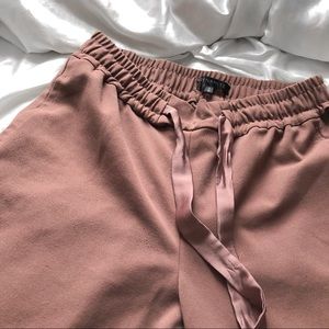 DYNAMITE Jogger Style Pants ✨